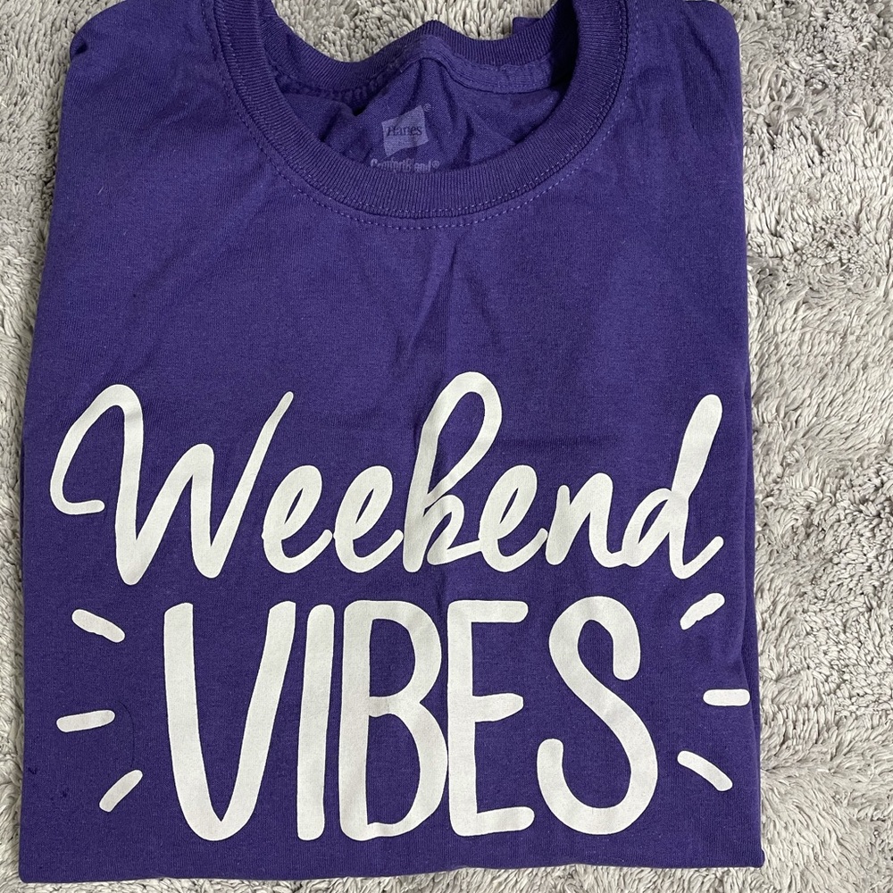 Weekend Vibes teeshirt